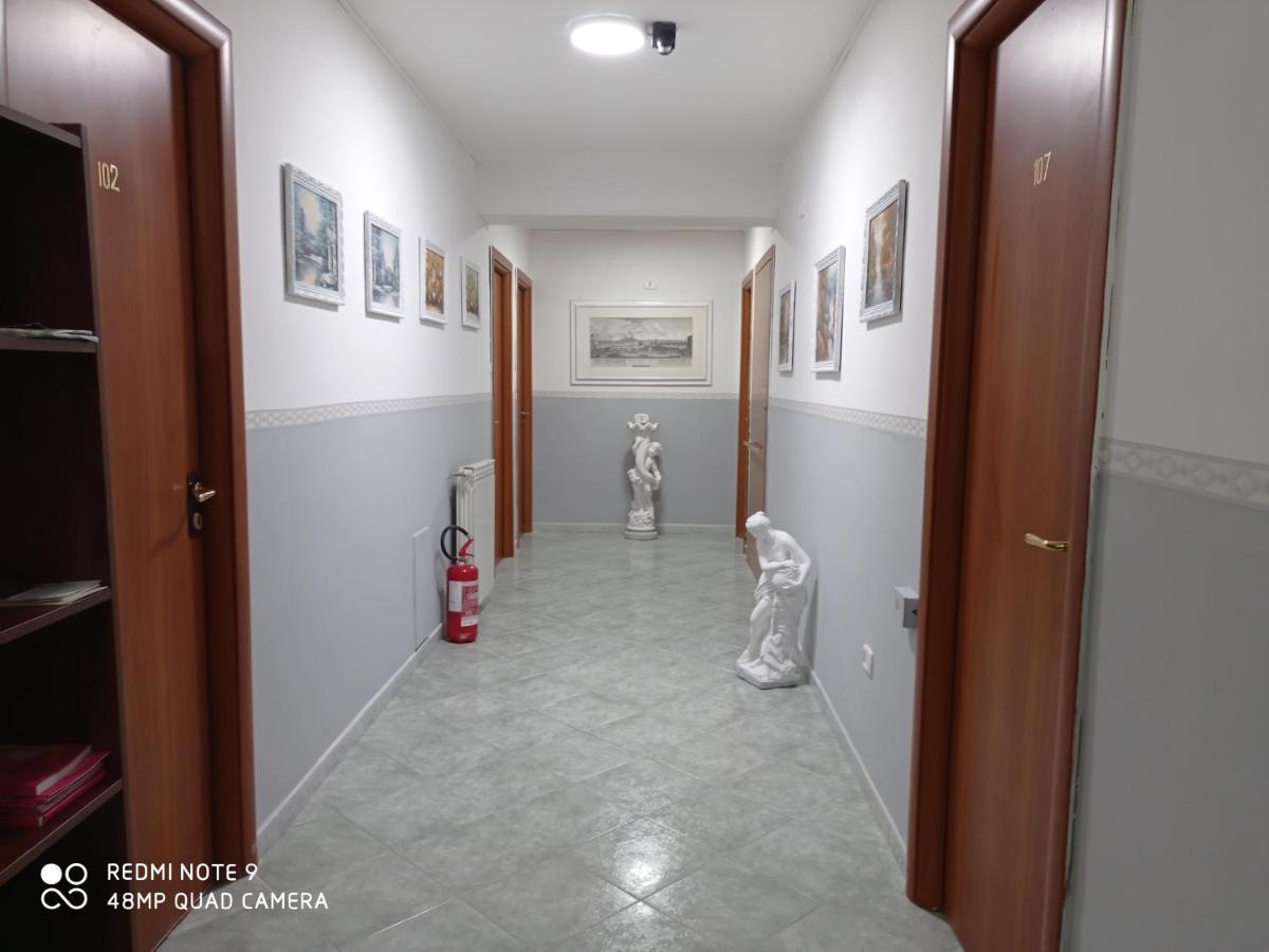 Hotel Alloggio Del Conte Наполи Екстериор снимка