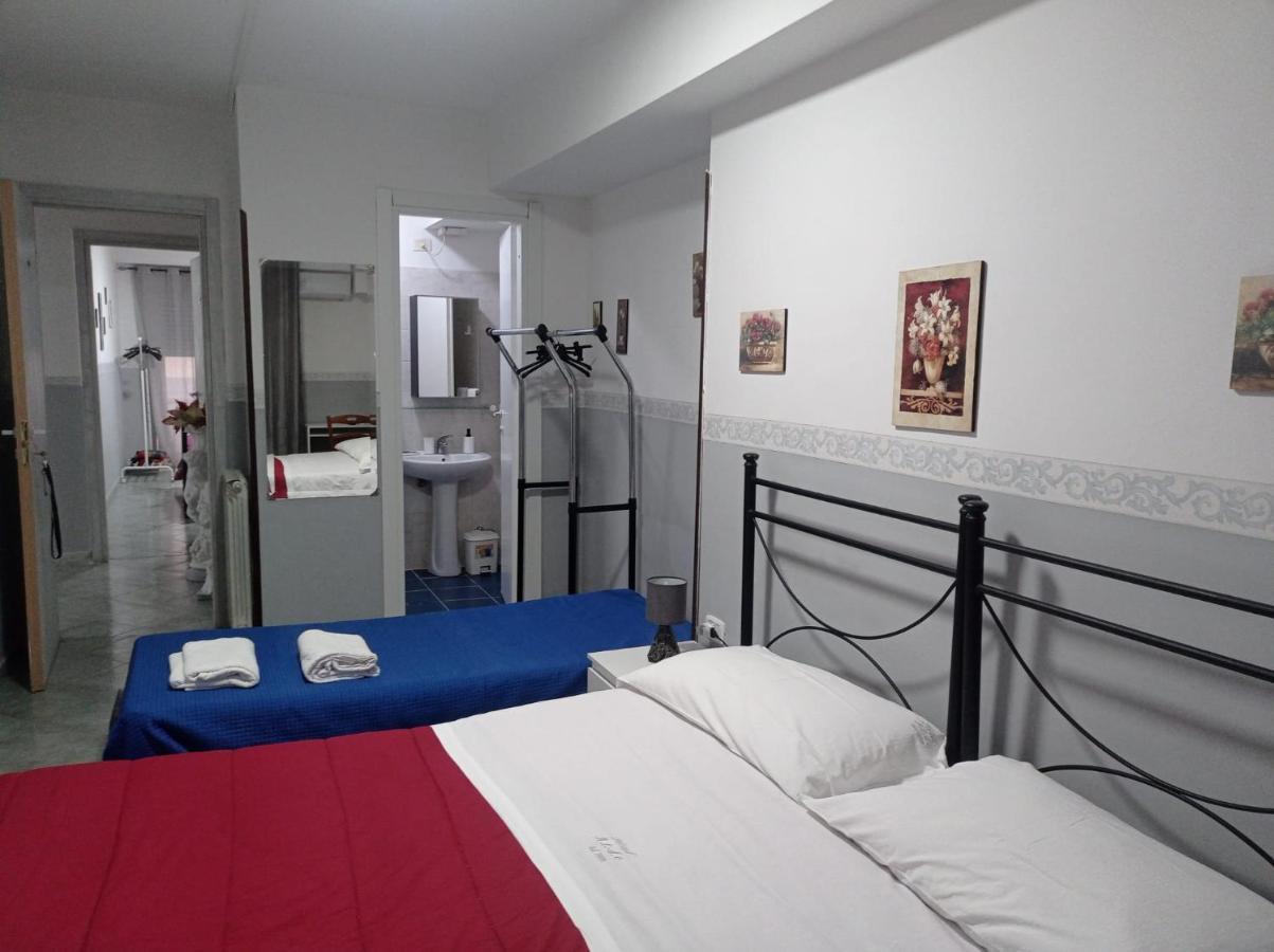 Hotel Alloggio Del Conte Наполи Екстериор снимка