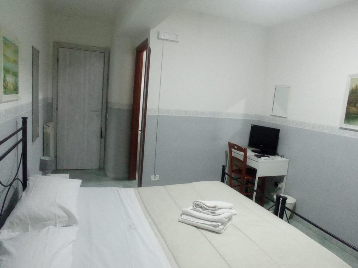 Hotel Alloggio Del Conte Наполи Екстериор снимка