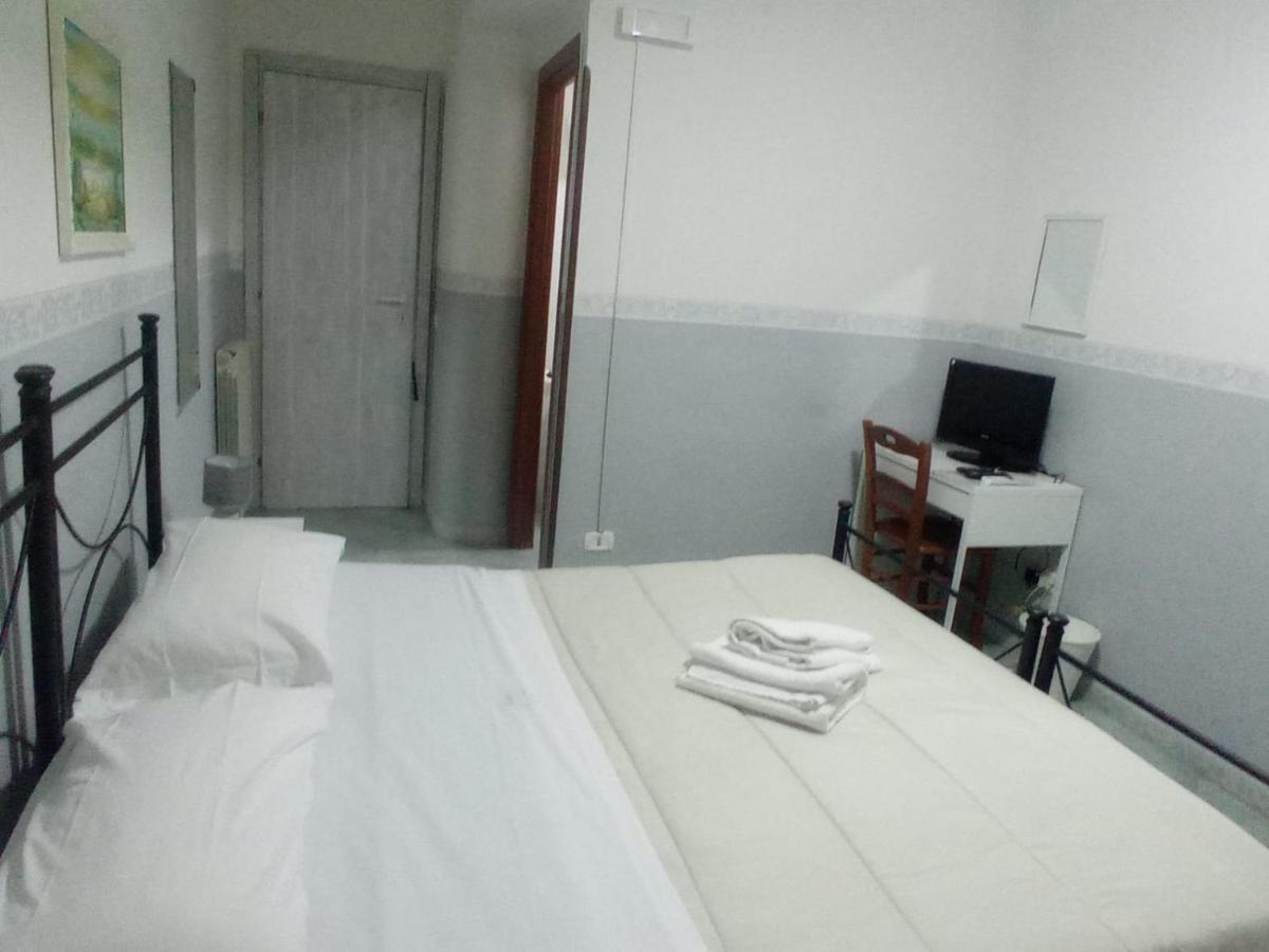 Hotel Alloggio Del Conte Наполи Екстериор снимка