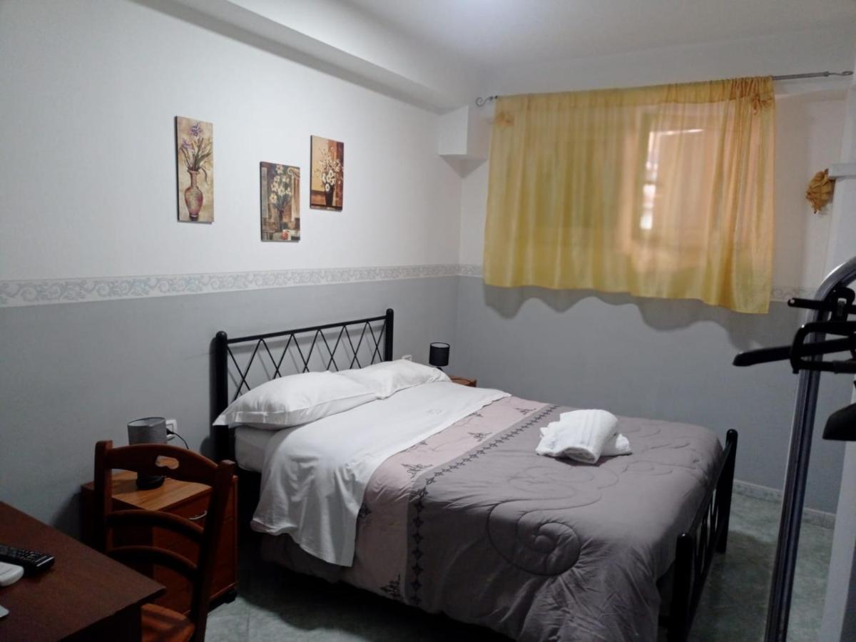 Hotel Alloggio Del Conte Наполи Екстериор снимка