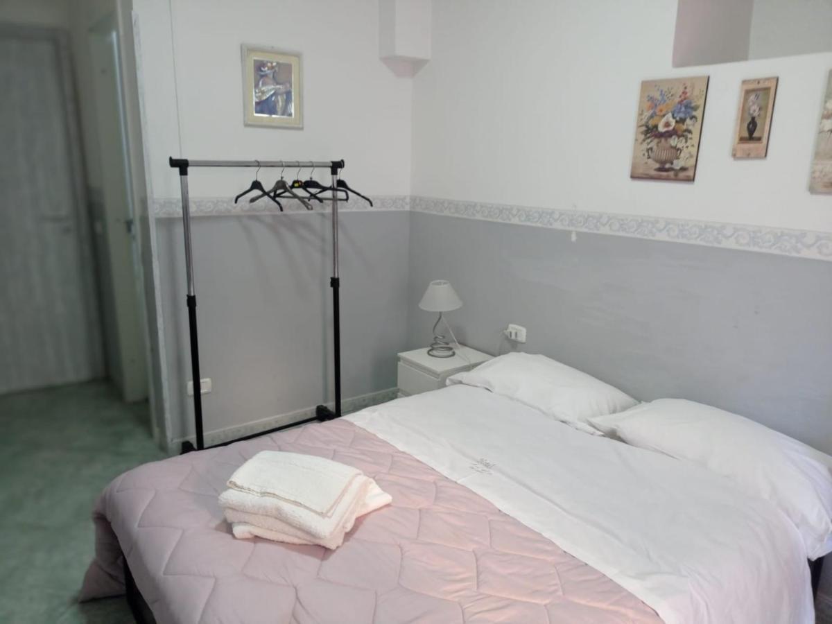 Hotel Alloggio Del Conte Наполи Екстериор снимка
