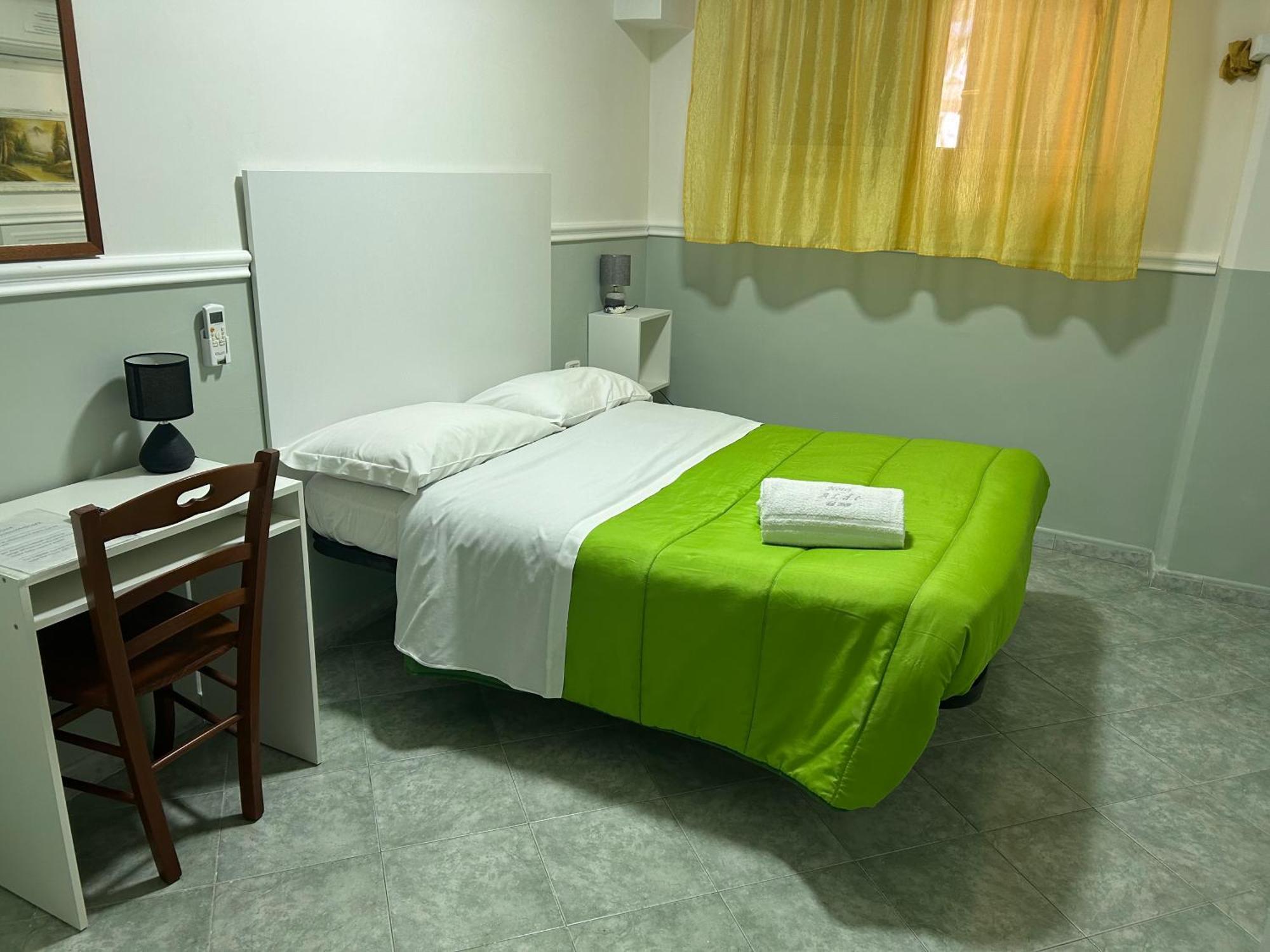 Hotel Alloggio Del Conte Наполи Екстериор снимка