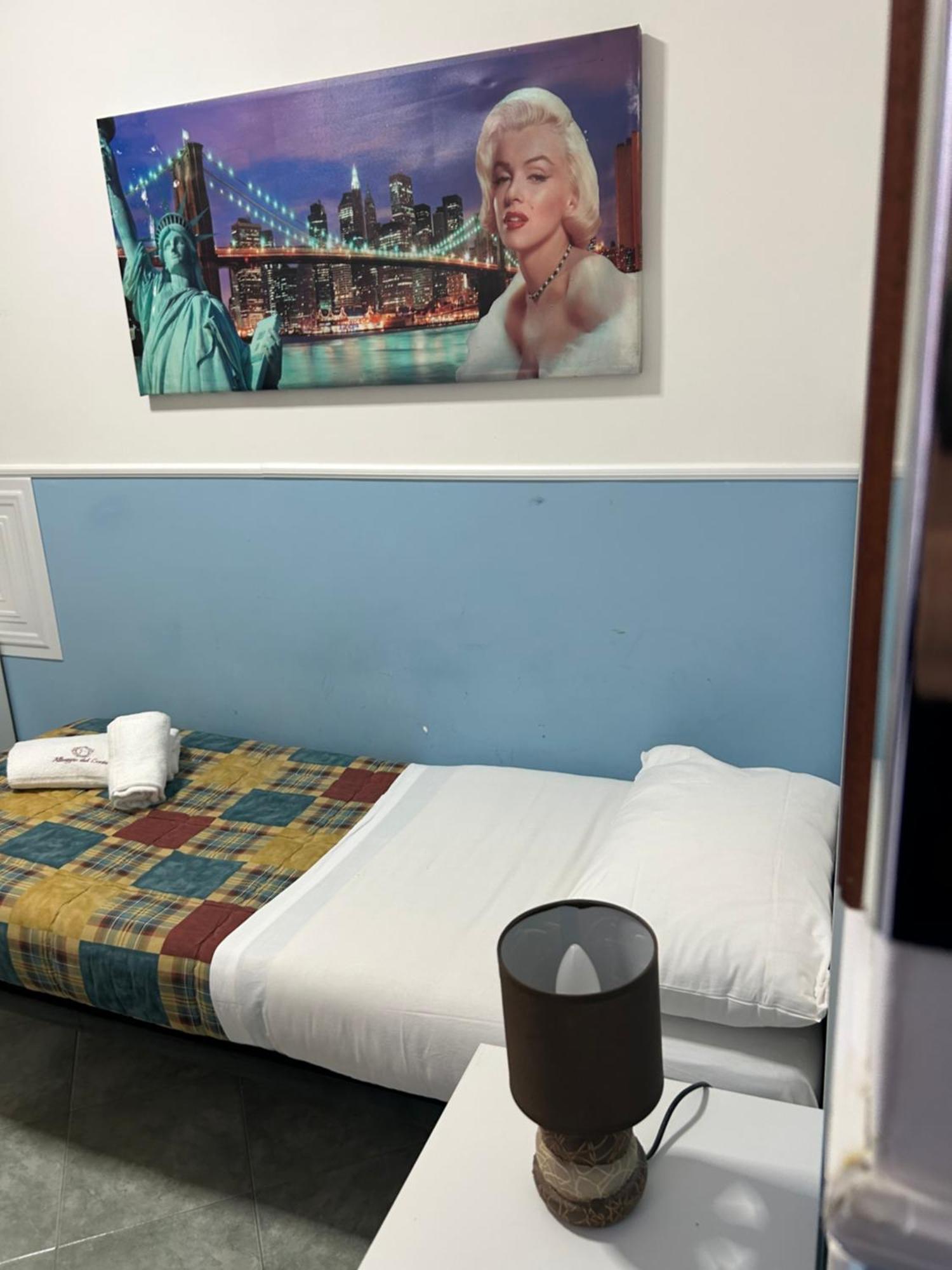 Hotel Alloggio Del Conte Наполи Екстериор снимка