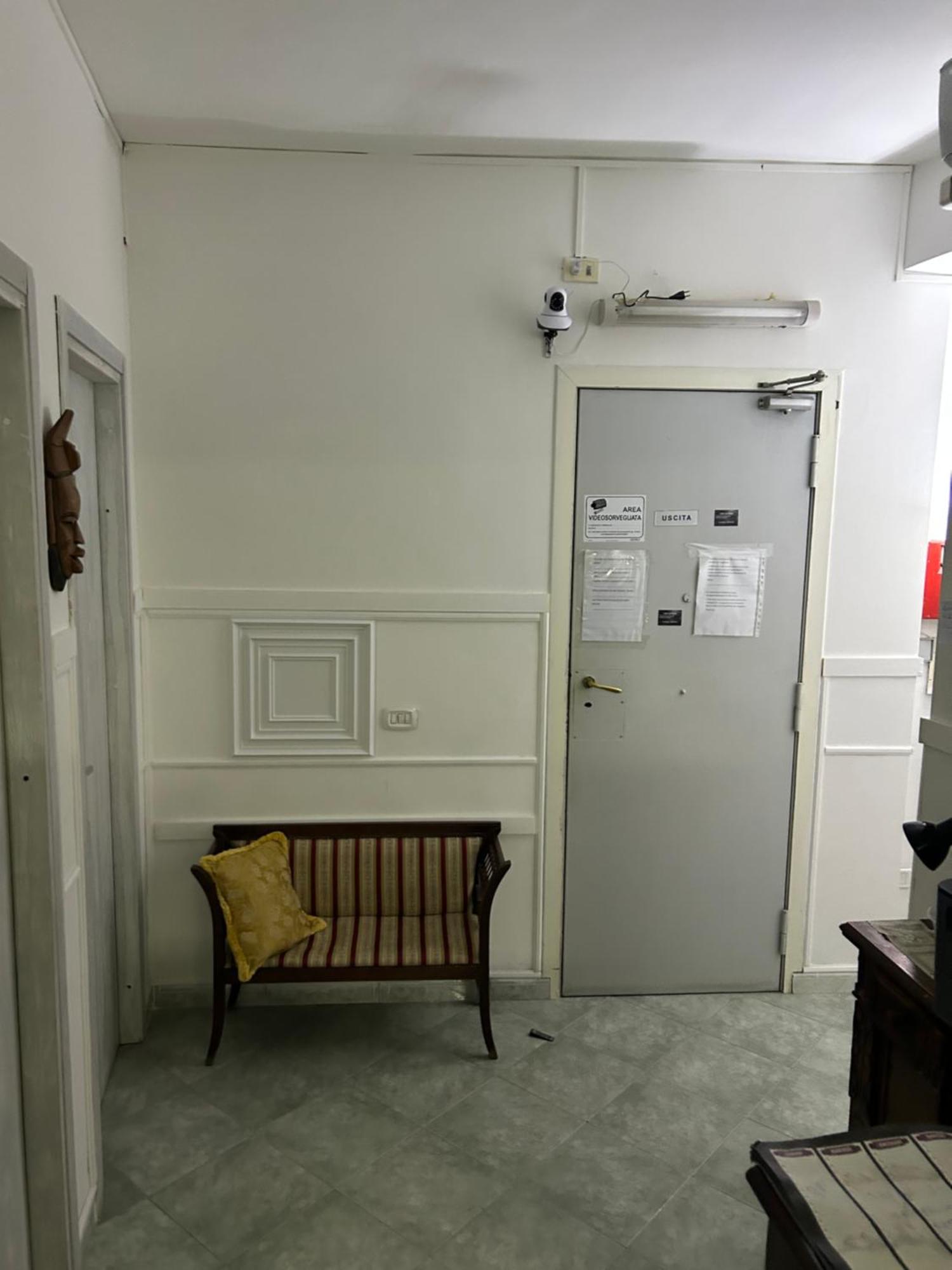 Hotel Alloggio Del Conte Наполи Екстериор снимка