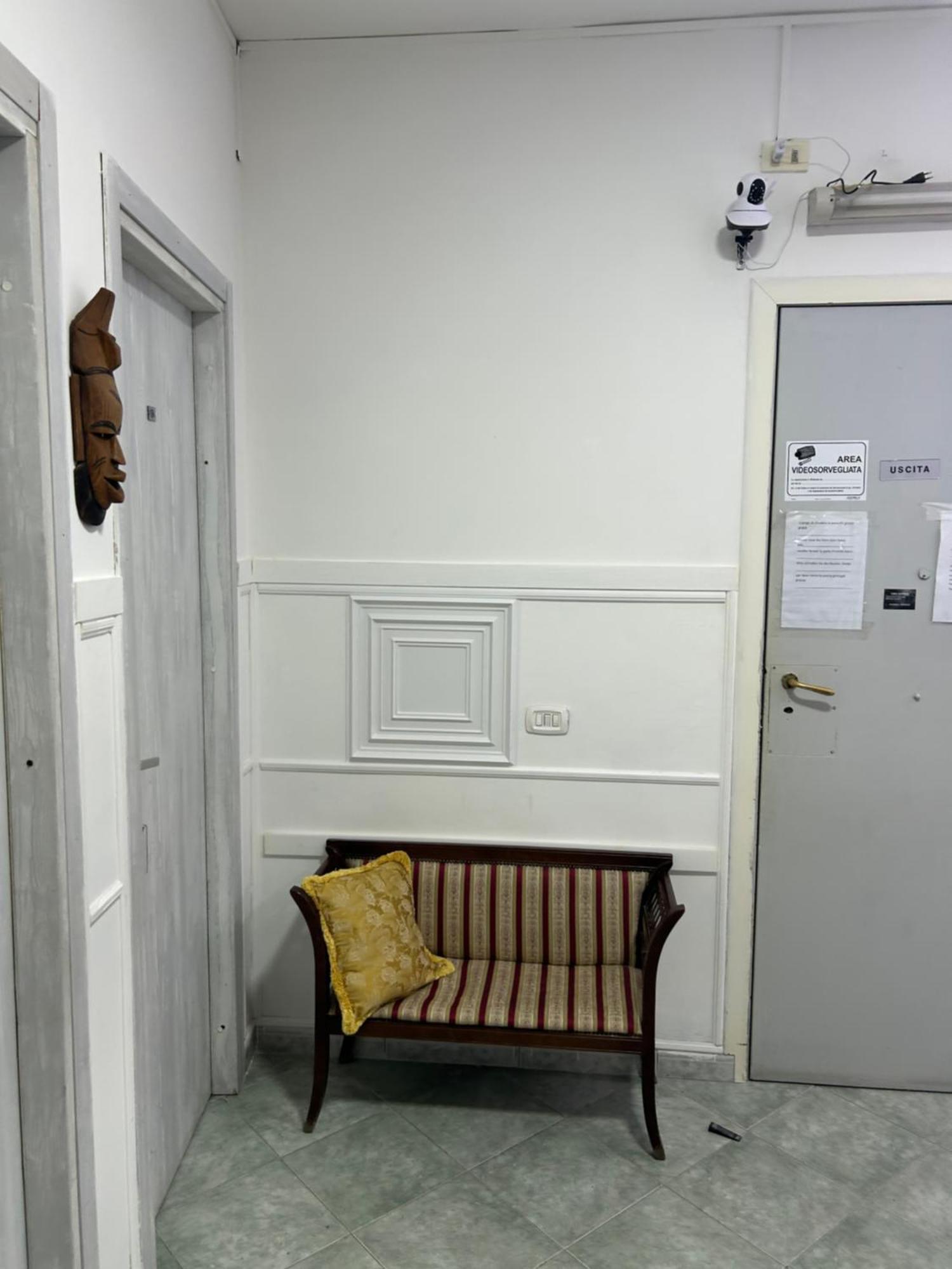 Hotel Alloggio Del Conte Наполи Екстериор снимка