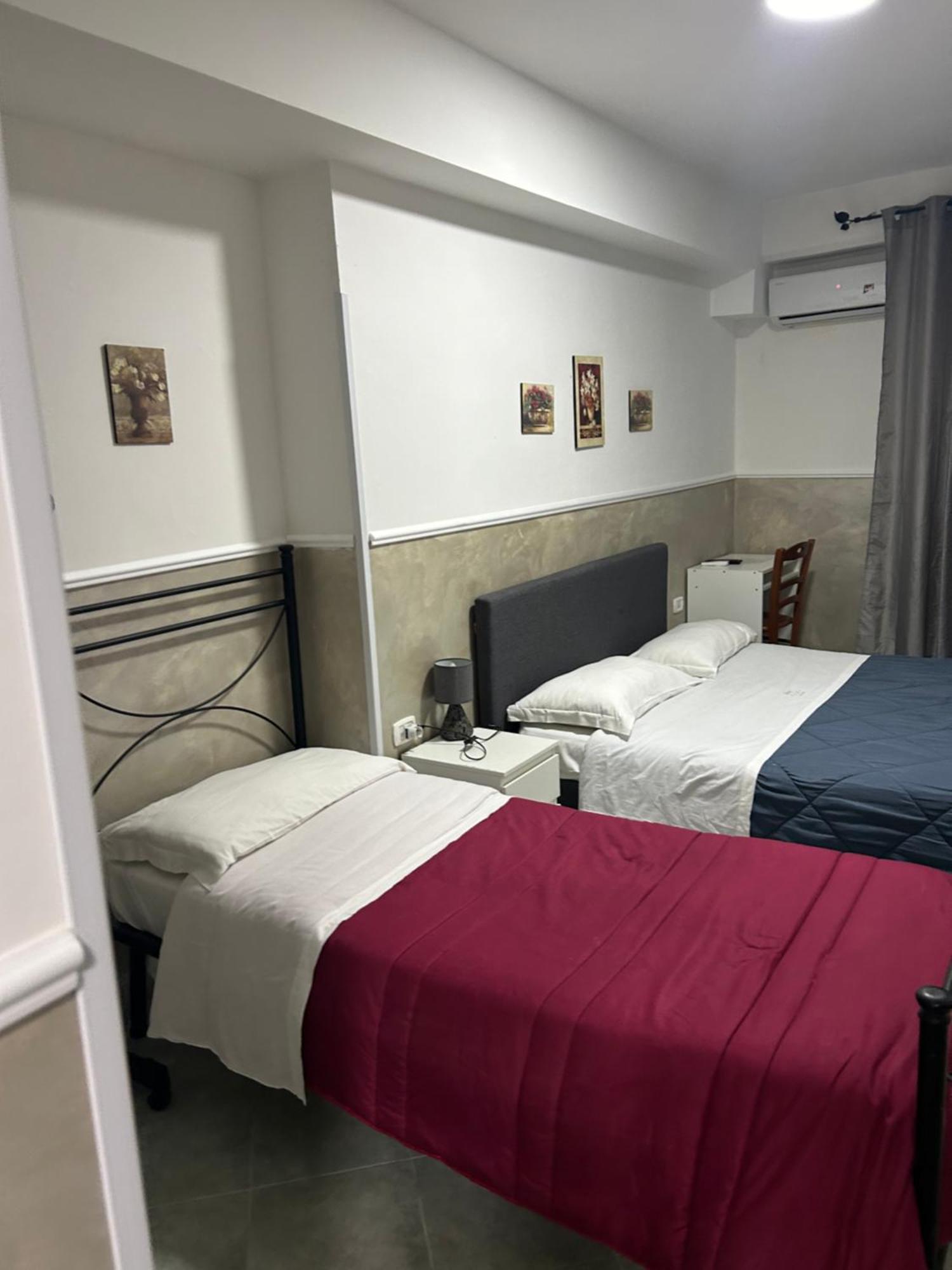 Hotel Alloggio Del Conte Наполи Екстериор снимка