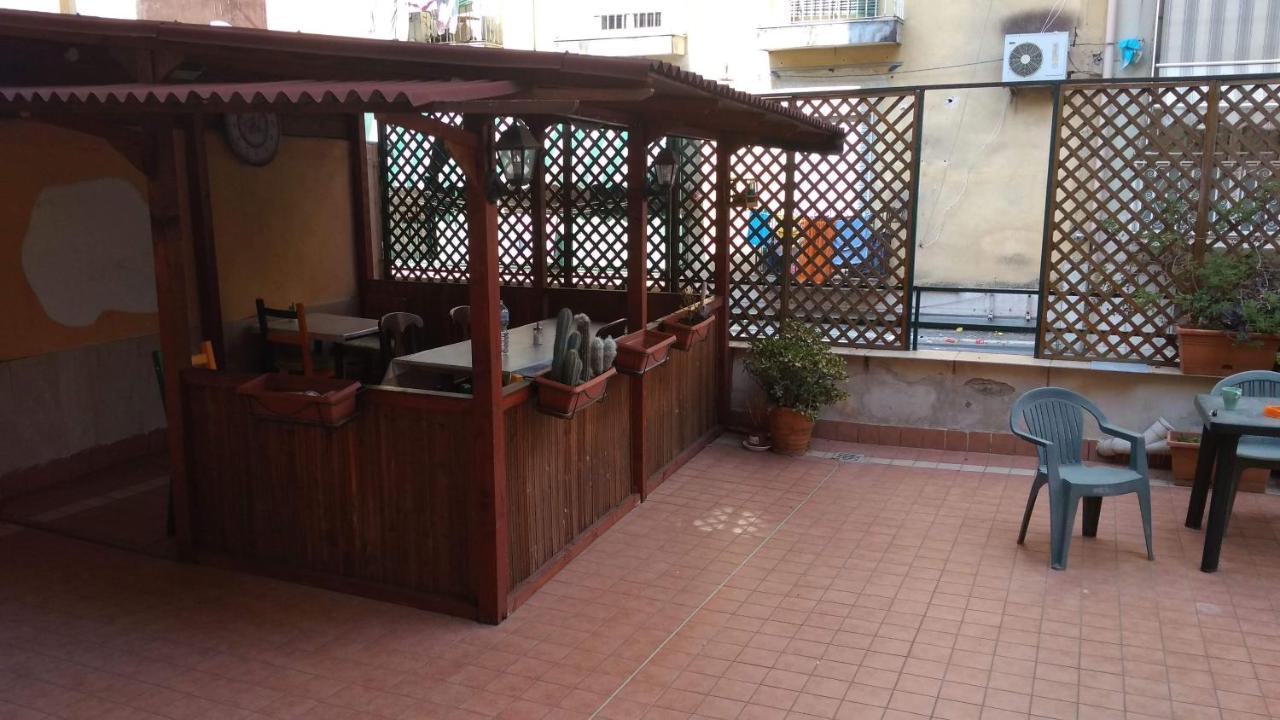 Hotel Alloggio Del Conte Наполи Екстериор снимка